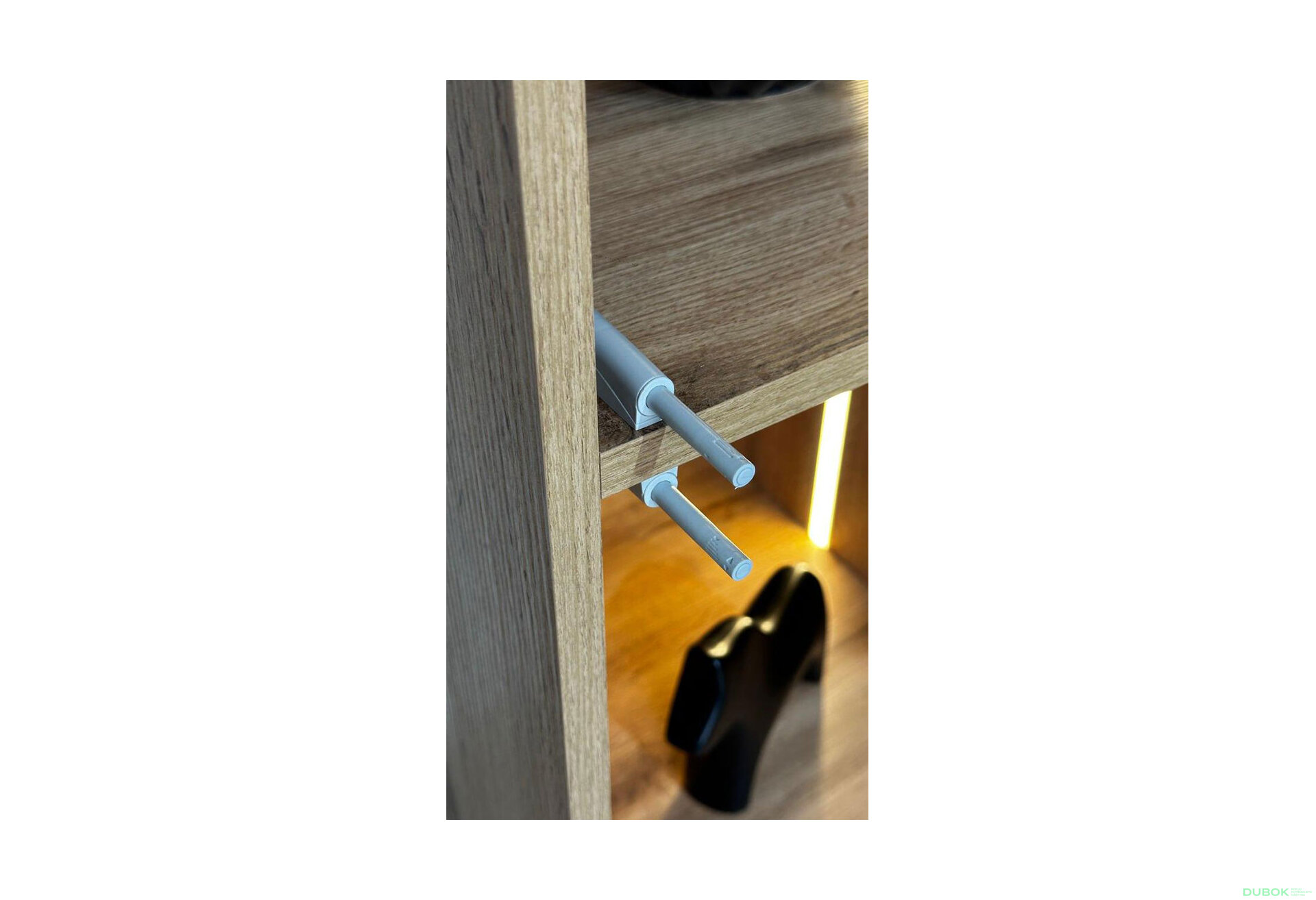 Obrázek 11 - Modul s osvětlením (v-2200*400) dub apalačský Space