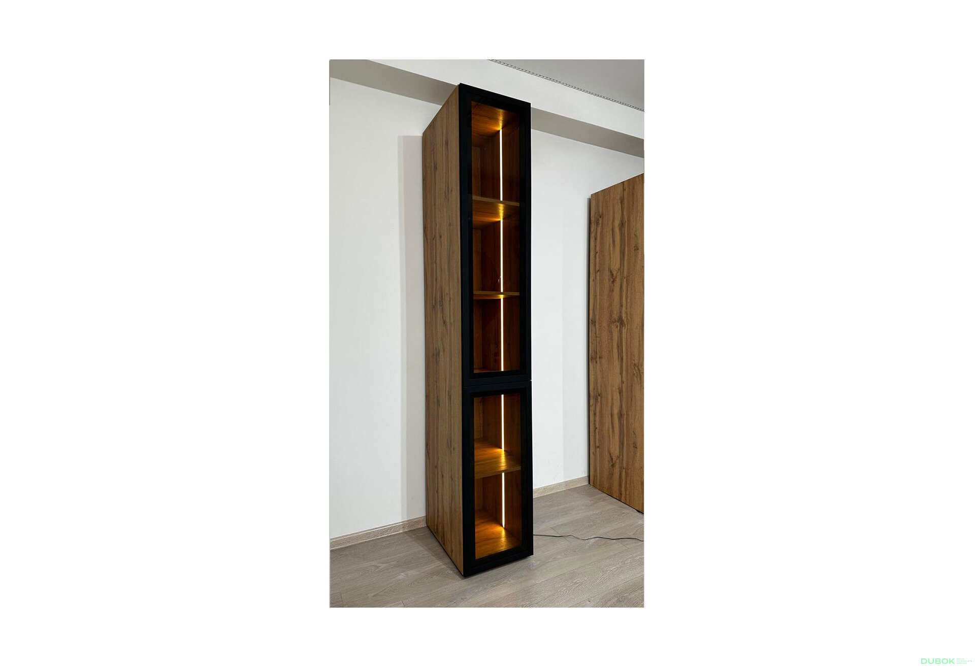 Obrázek 4 - Modul s osvětlením (v-2400*400) dub apalačský Space