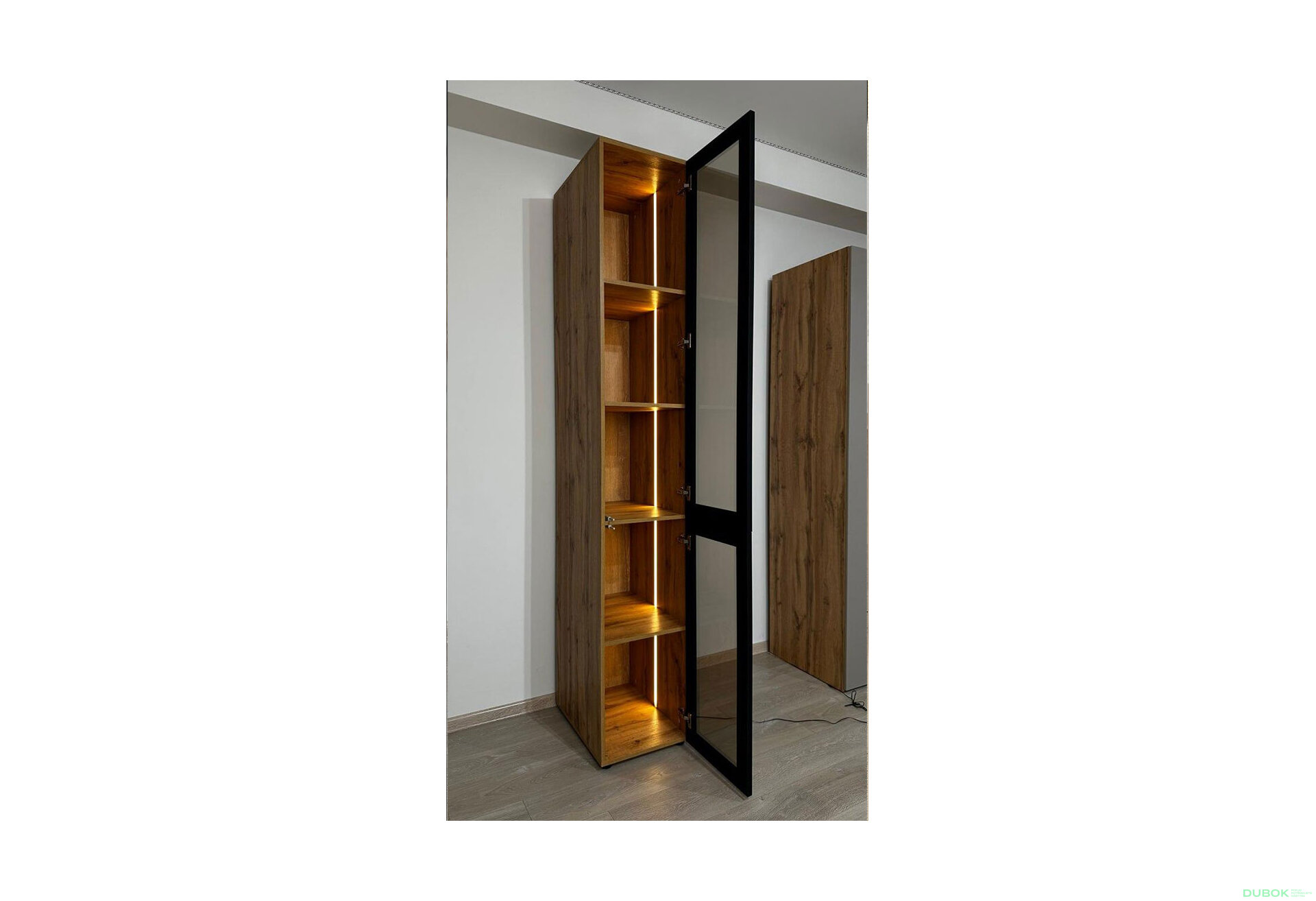 Obrázek 5 - Modul s osvětlením (v-2400*400) dub apalačský Space