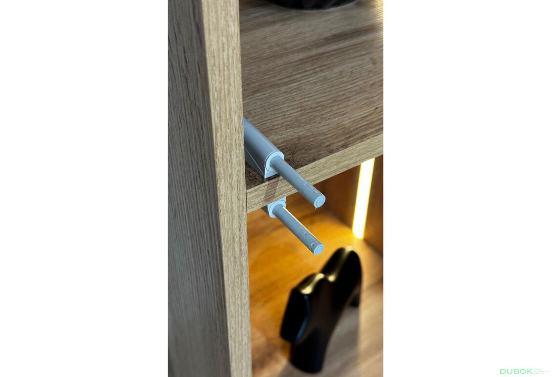 Obrázek 11 - Modul s osvětlením (v-2400*400) dub apalačský Space